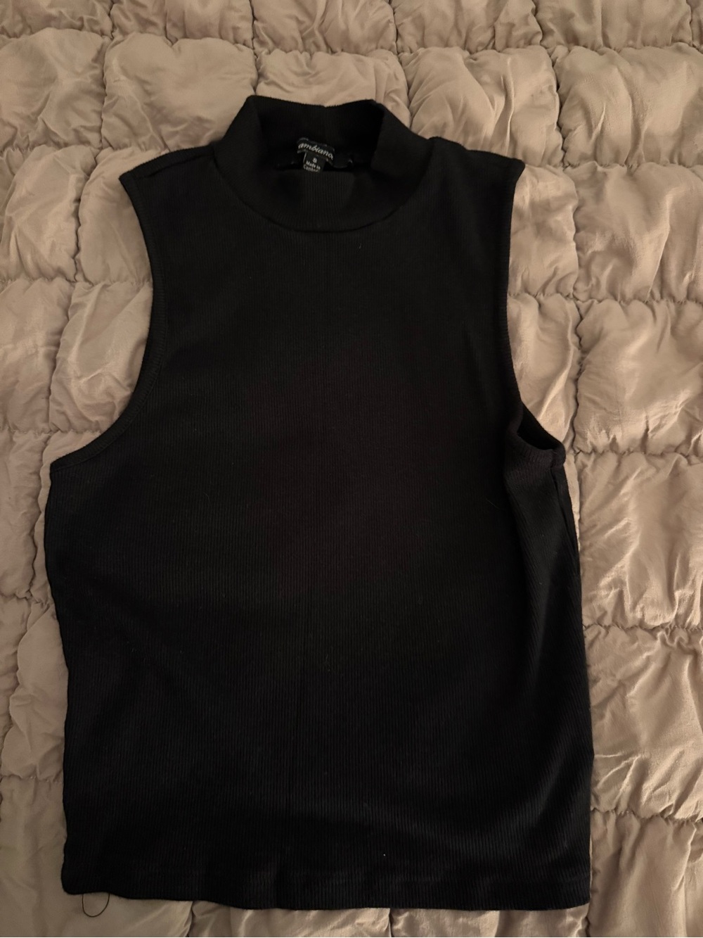 Women’s Black Sleeveless Mock Neck Shirt
